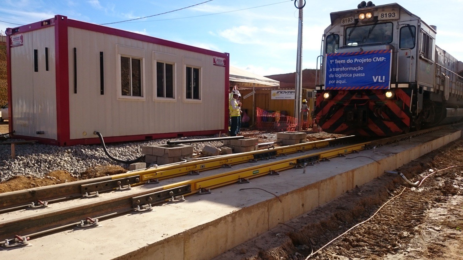 Dynamic scale in the rail yard