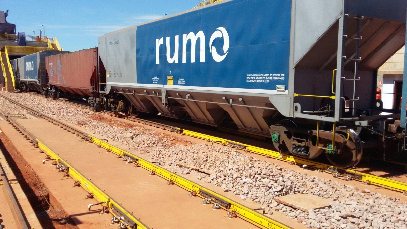 MASSA dynamic rail scale weighing loaded railcars